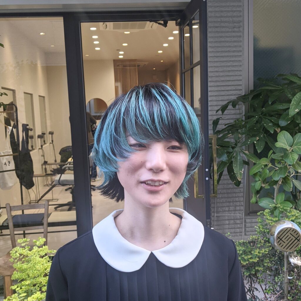 ウルフカットと派手髪ブリーチのデザイン ショートヘアのトリセツ